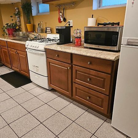 Warm Queens Apartment 5 Min From Laguardia 1 Min From Train New York Eksteriør bilde