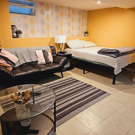 Warm Queens Apartment 5 Min From Laguardia 1 Min From Train New York Eksteriør bilde